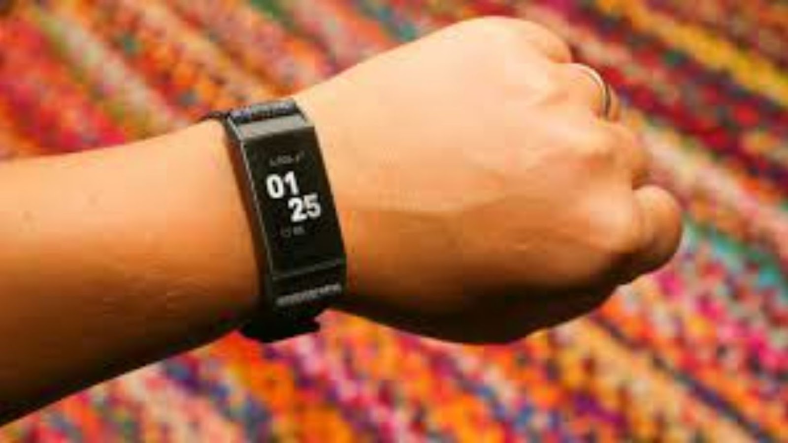 FitBit Charge 3 Turn Off Easy Guide The HomeTrotters