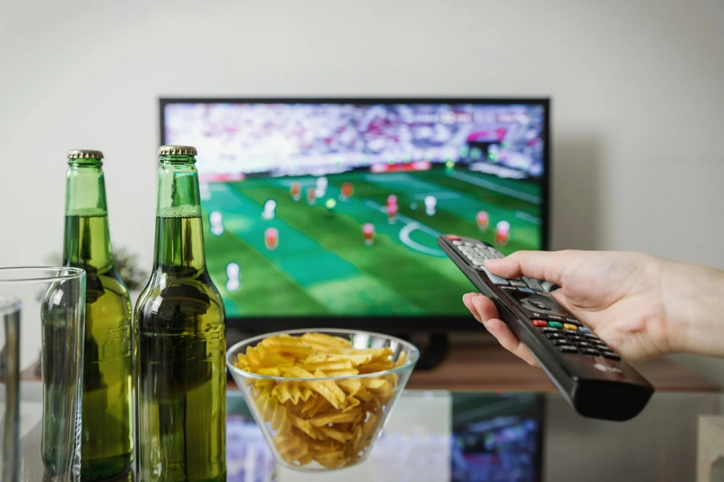 5 Tips to Host the Game Day Party at Home