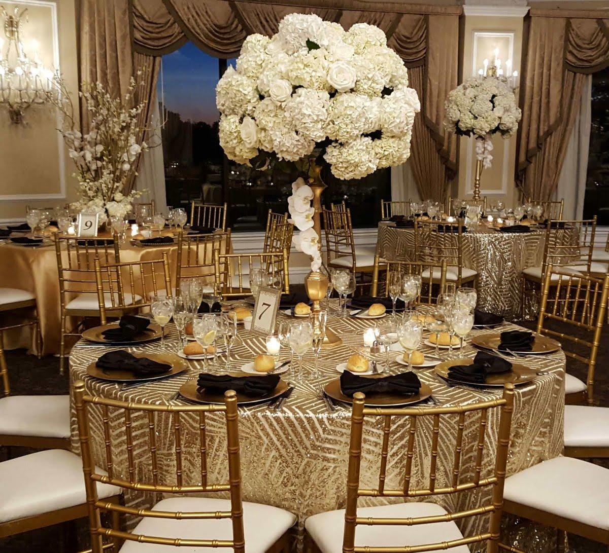 Gatsby affair capturing roaring twenties glamour with art deco dinnerware