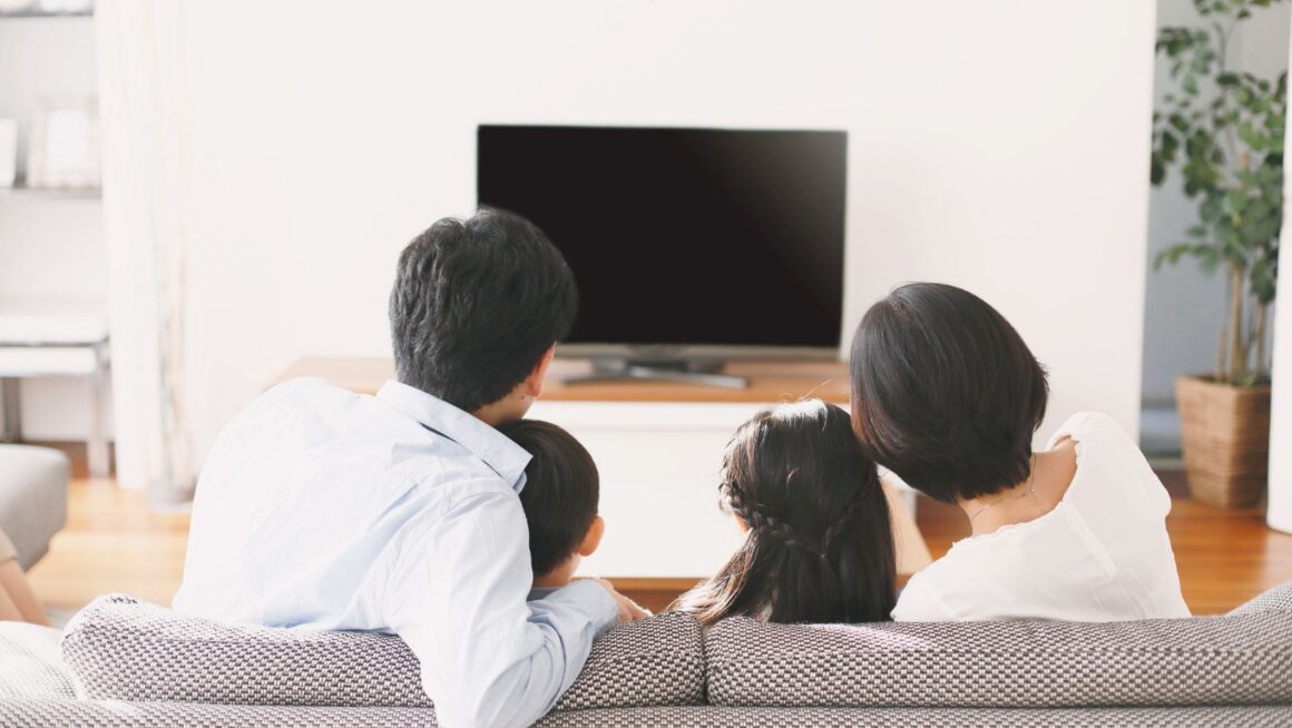 25 Best Comfy Reading Chairs For Every Book Lover - The Home Trotters