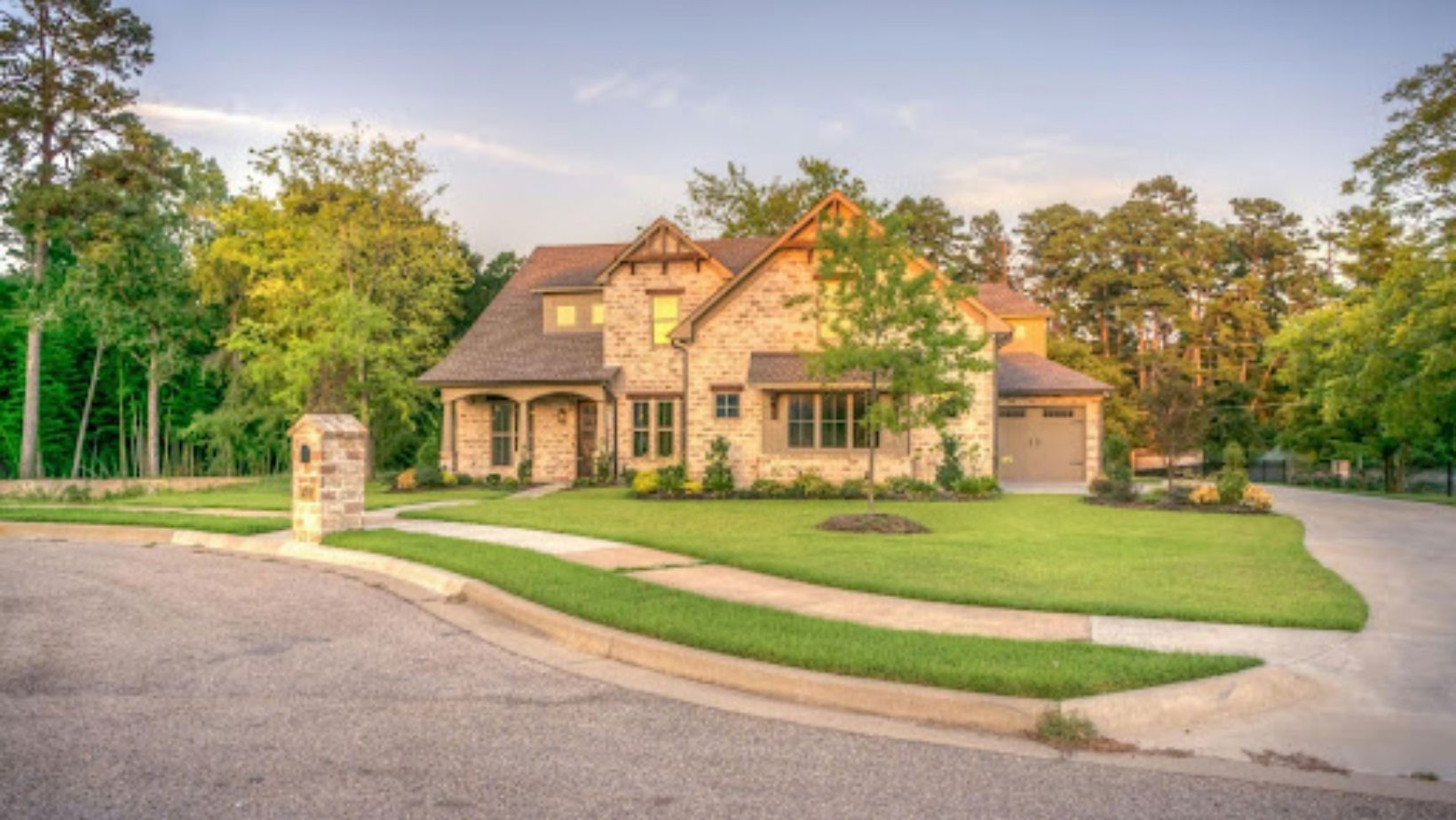 Are homeowners responsible for sidewalk hazards