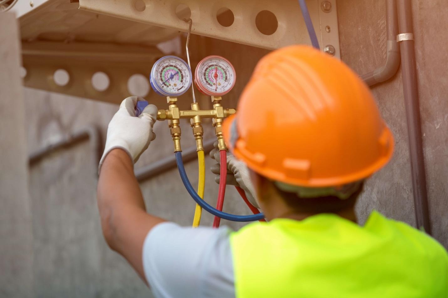 3 things to look for when hiring an hvac contractor for your homes heating and cooling needs